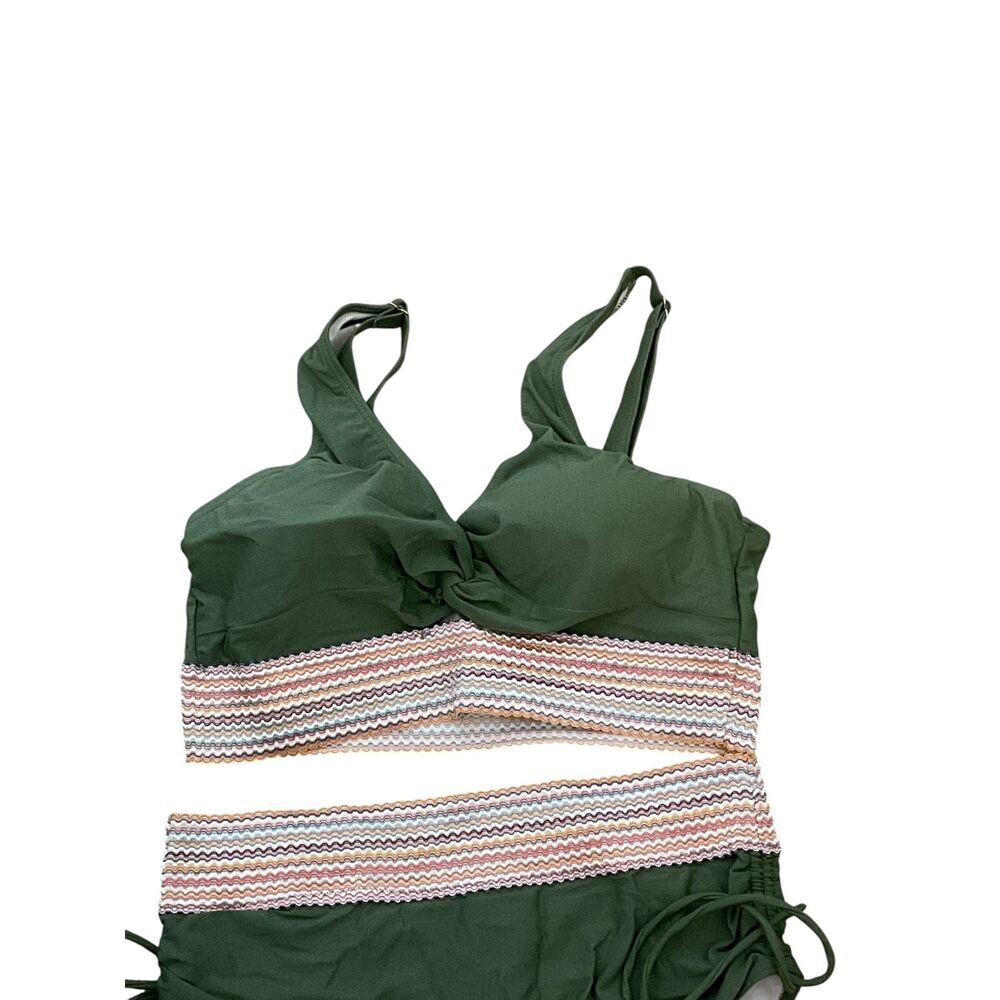 High Waisted Green Bikini Set with Twist Detail - Picture 5 of 9